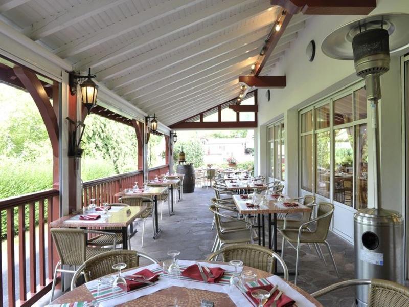 Logis Hotel Ur-Hegian ไอนัว ภายนอก รูปภาพ